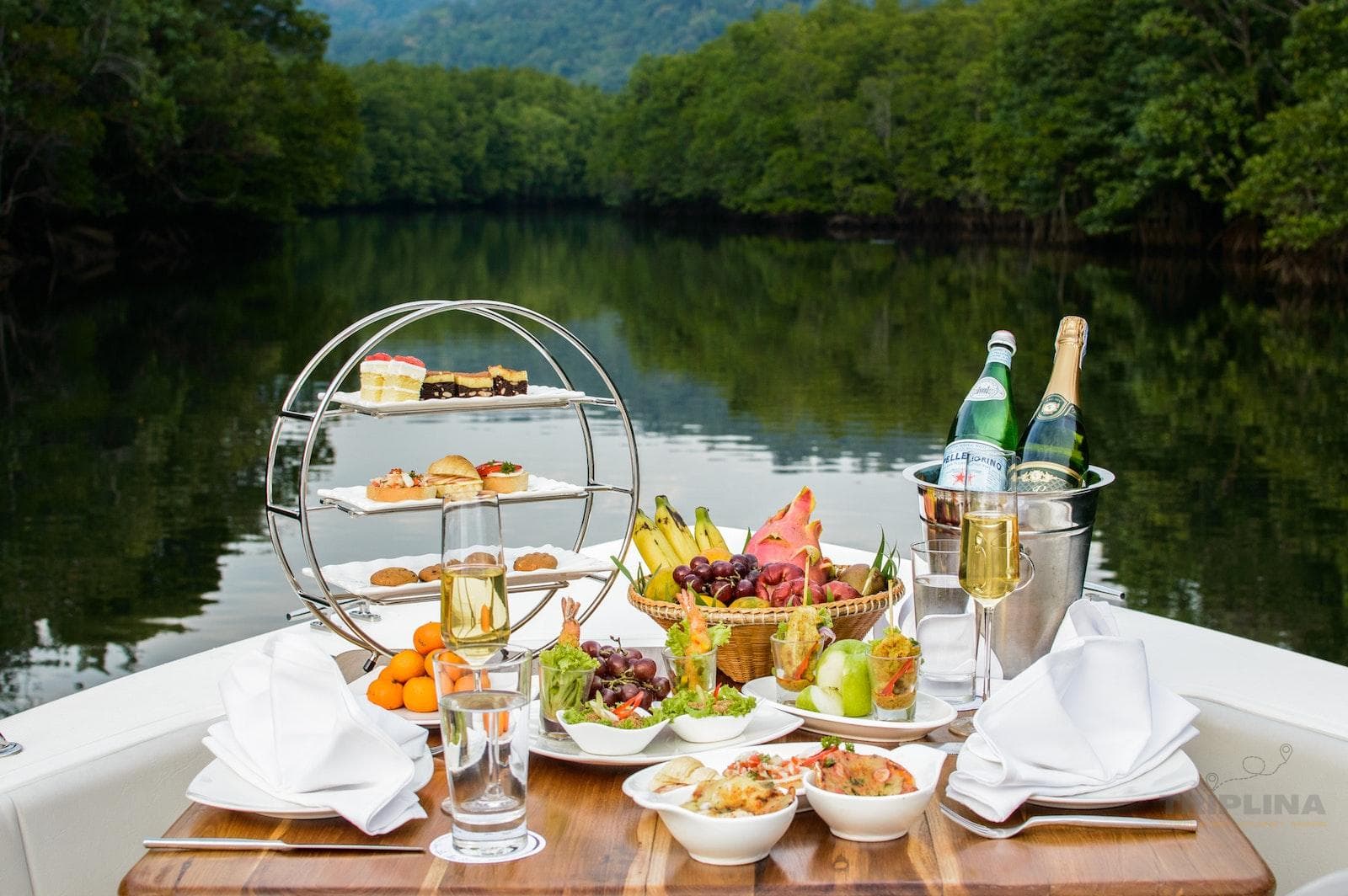 Romantic Dinner on Cruise (Mandovi River) photo 5